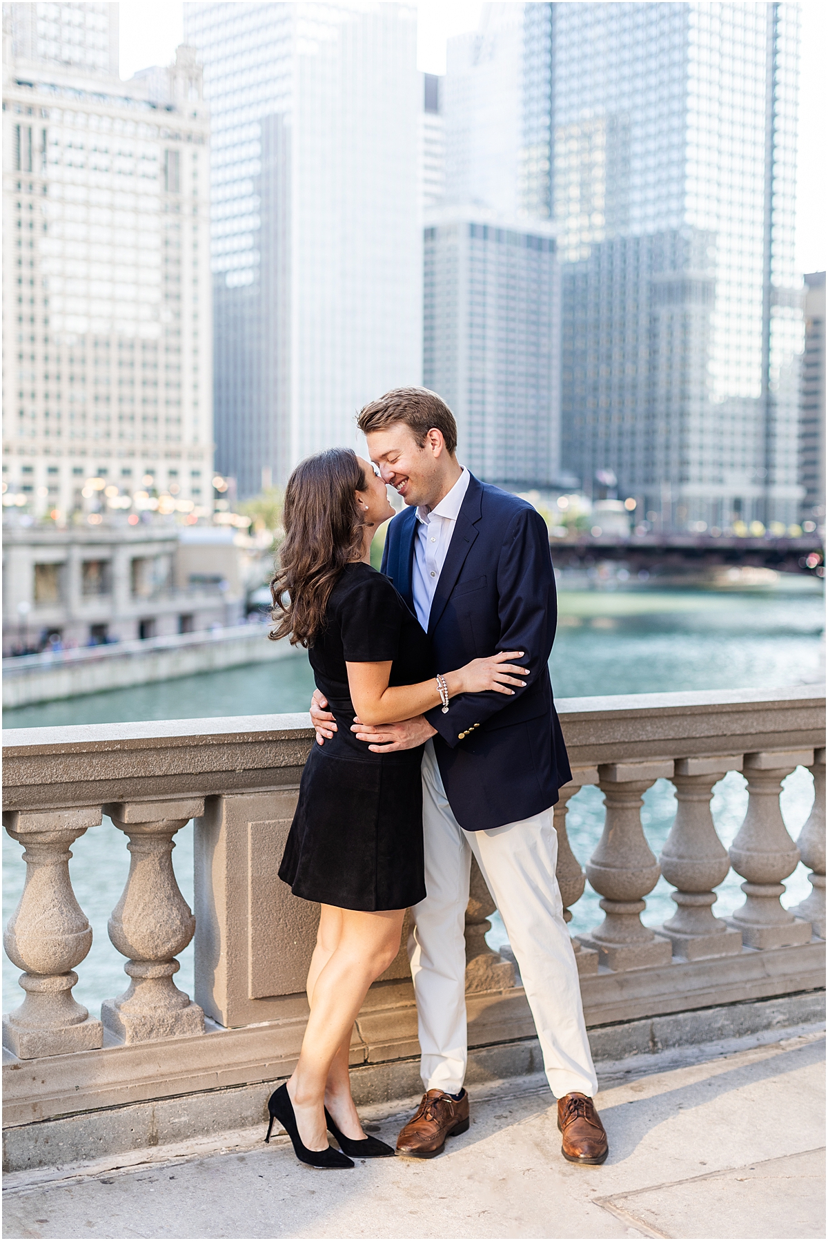 12 Best Chicago Engagement Session Locations with views of the city skyline