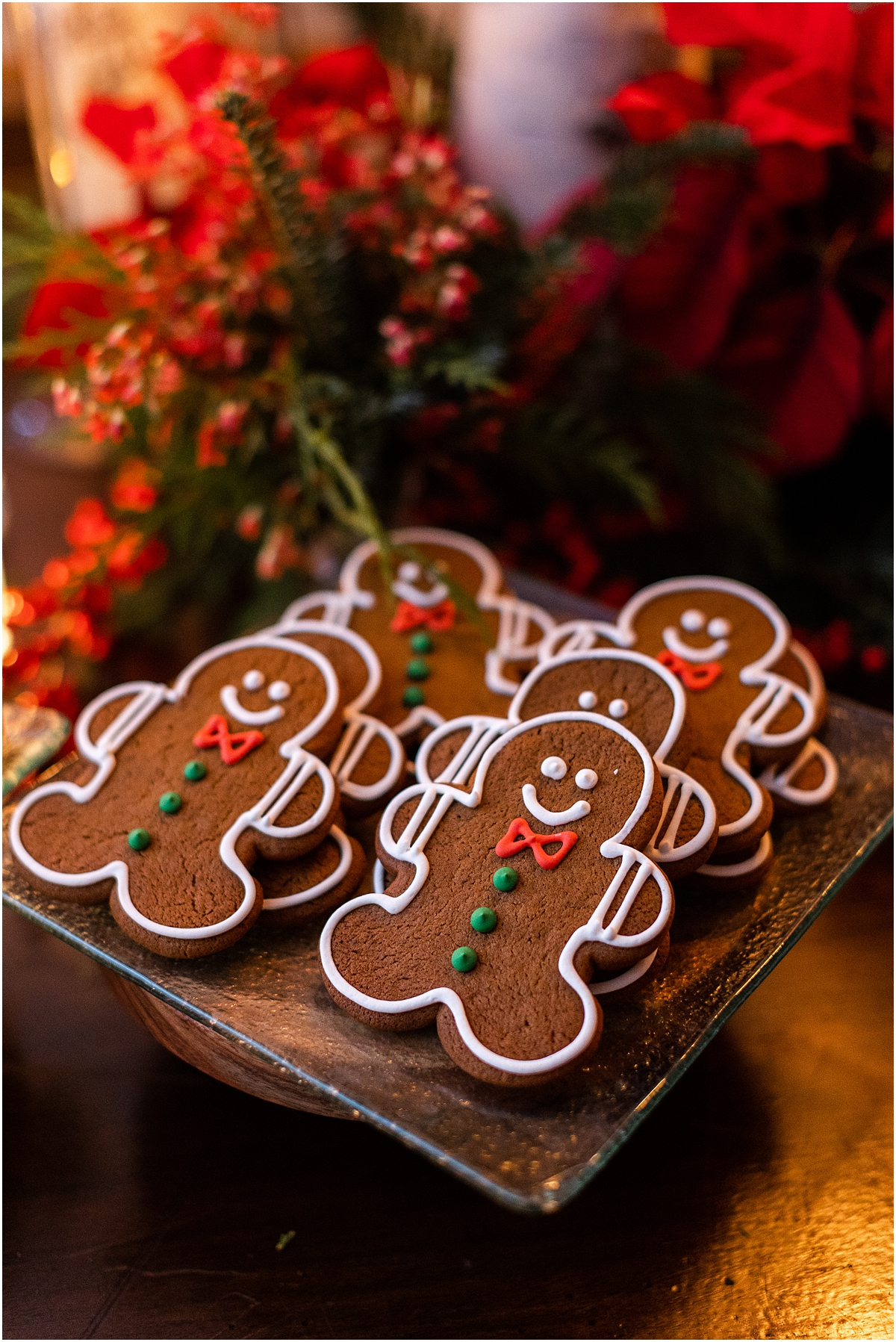 gingerbread man cookies from Chicago Club Winter Christmas Wedding