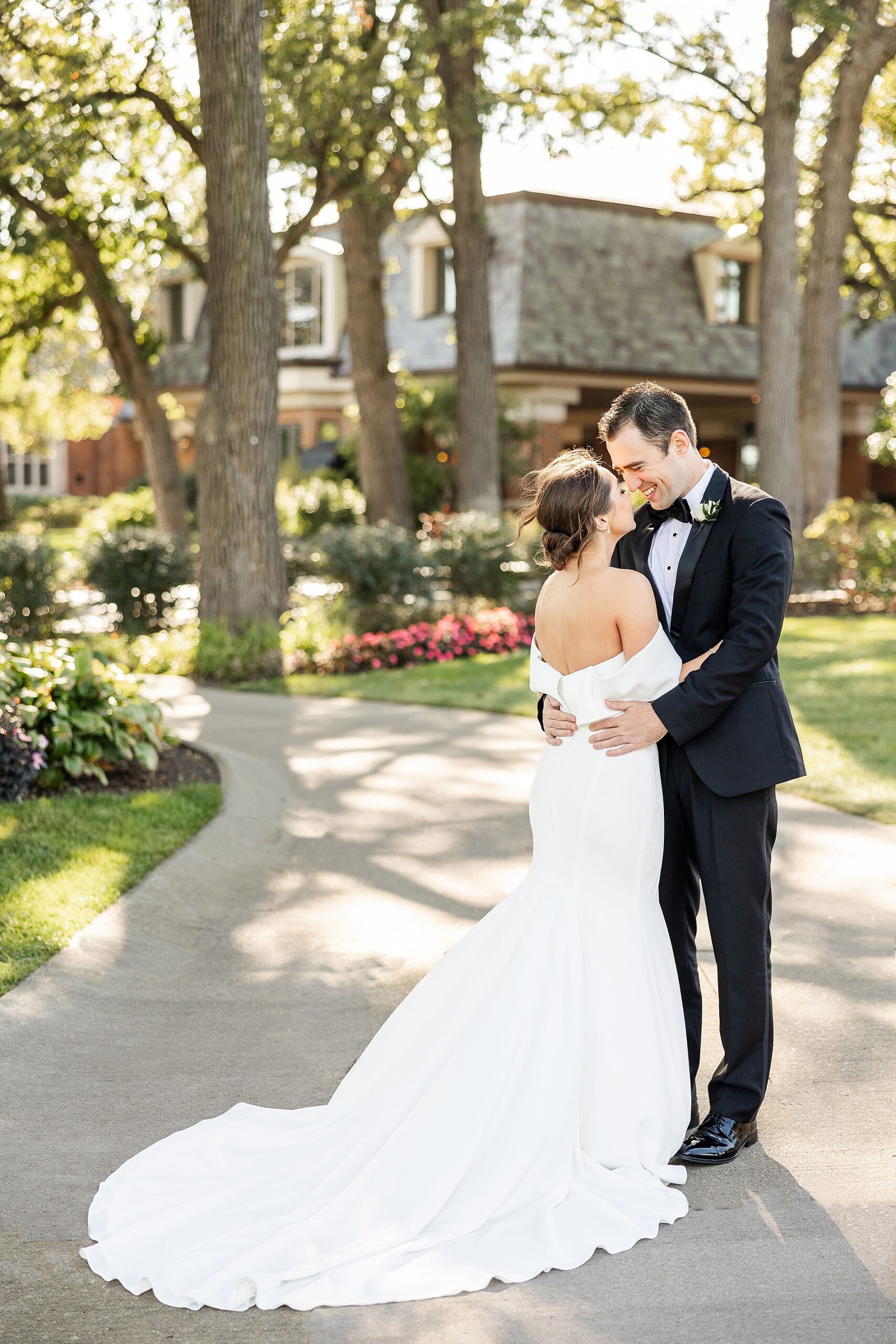 candid wedding portraits at Butterfield Country Club in Oak Brook Illinois