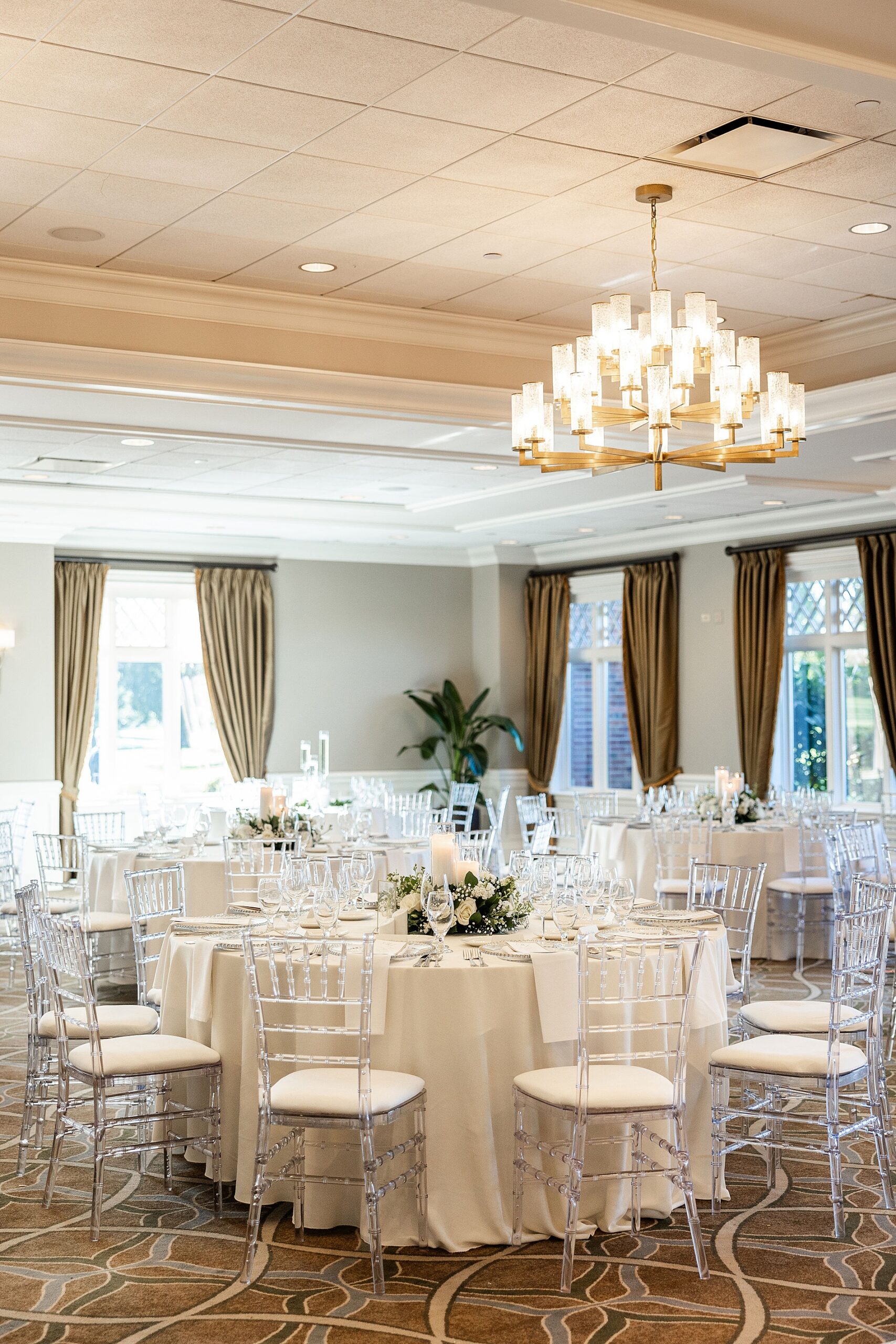 elegant wedding reception at Fall Butterfield Country Club