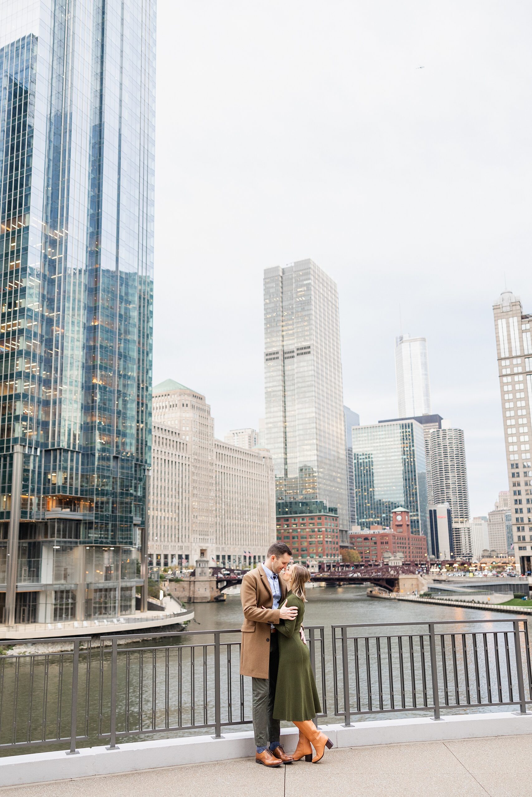 Romantic engagement photos at Chicago riverwalk