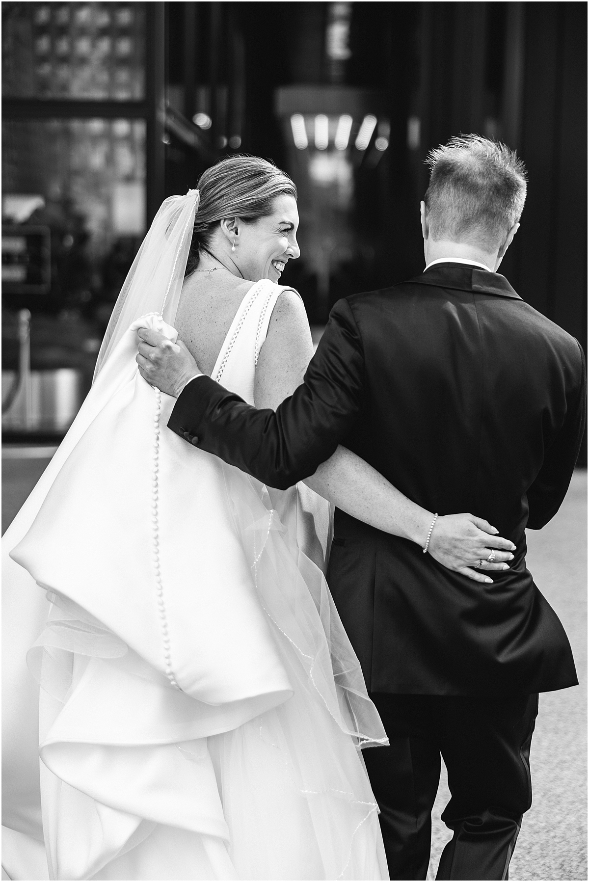 timeless wedding photos in Chicago