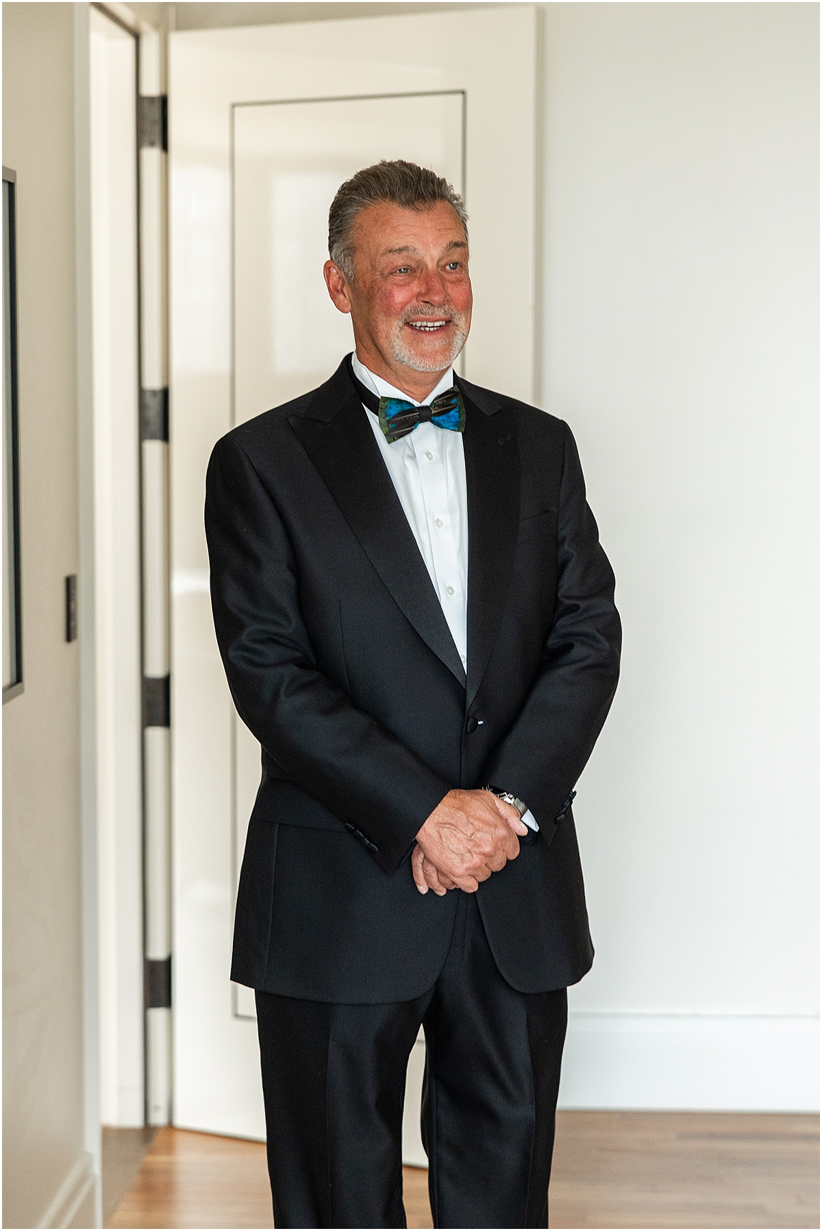 father sees bride during first look