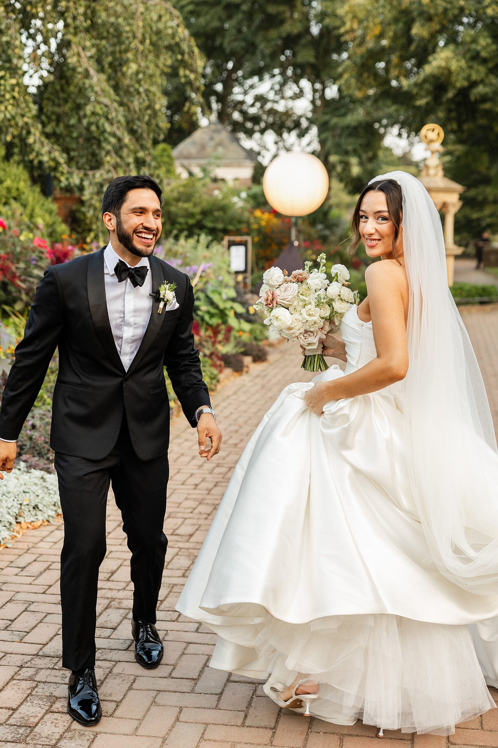 Candid newlywed photos
