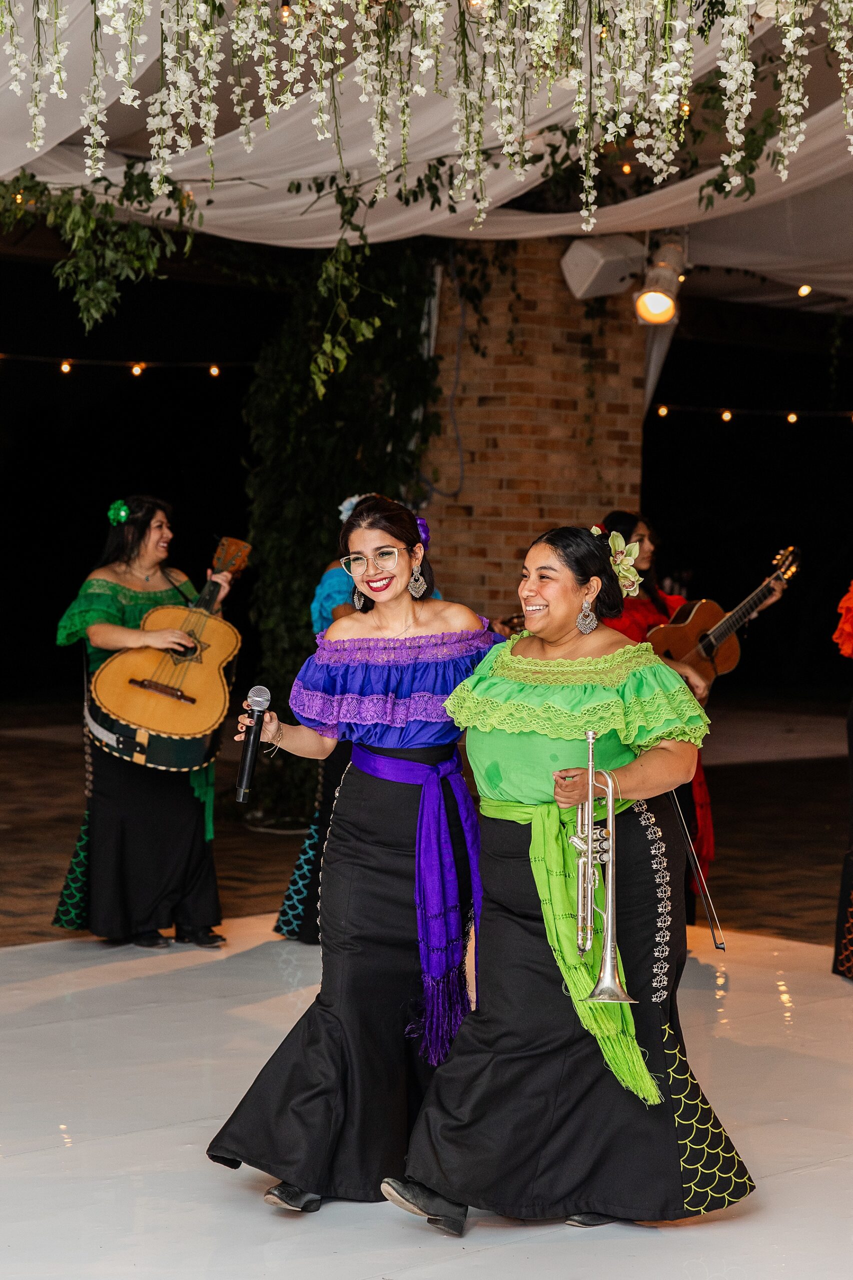 all female mariachi band 