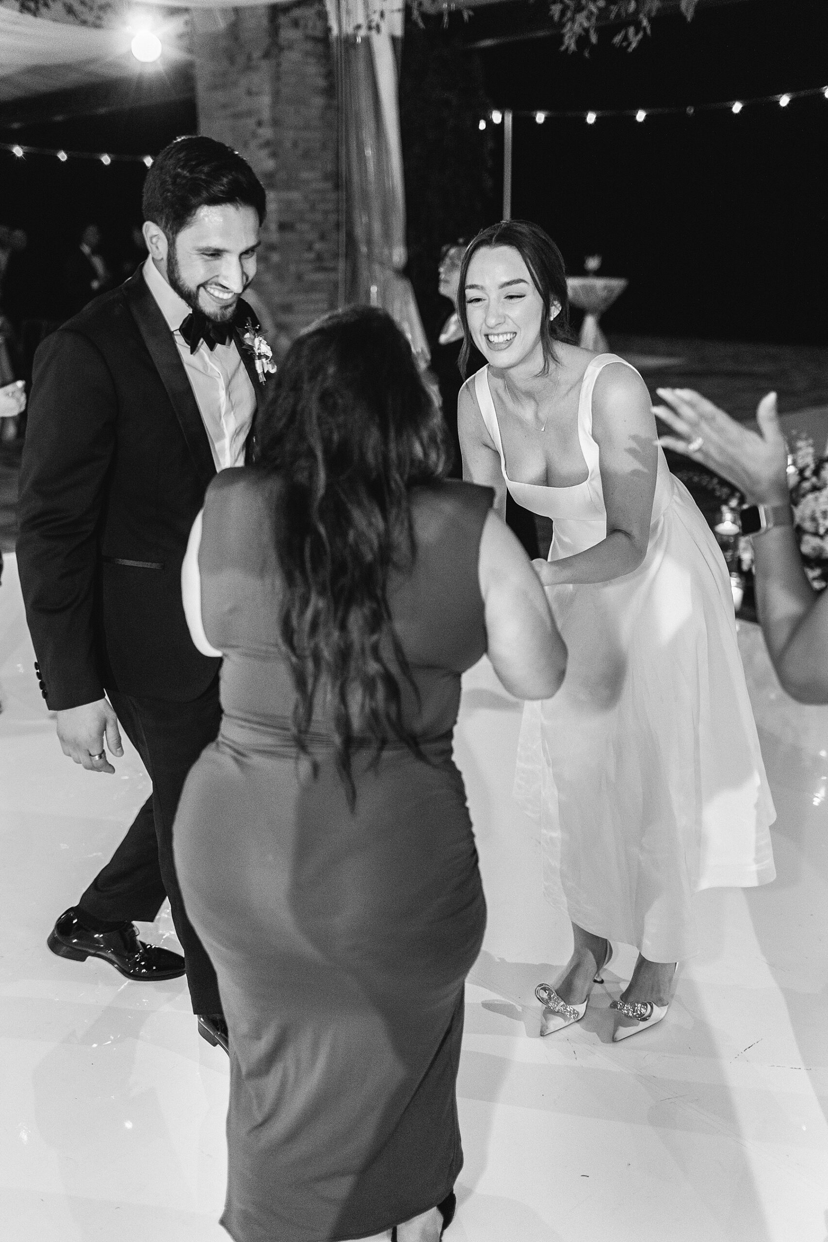candid wedding reception photos 