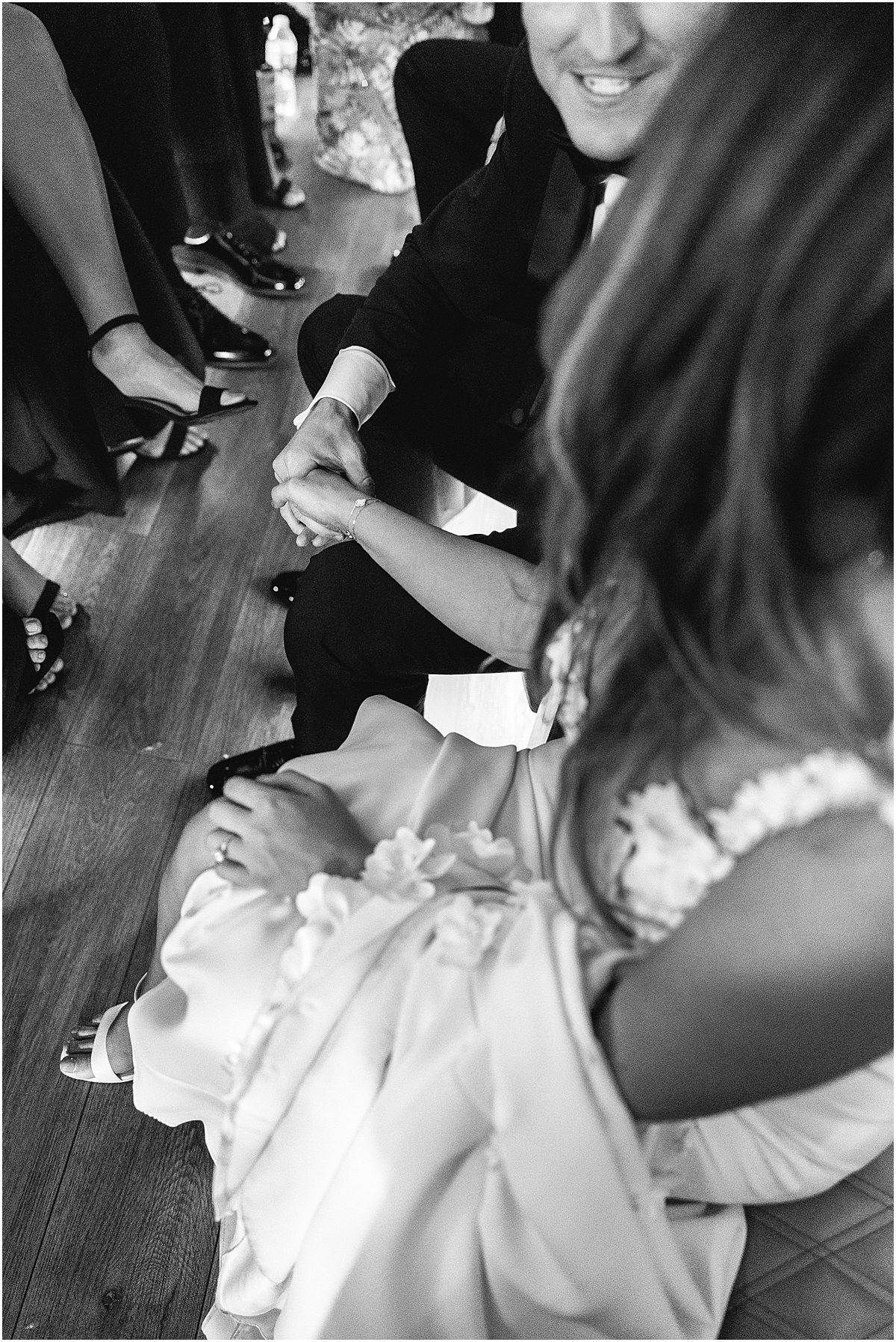 glamorous Chicago Renaissance Hotel wedding 