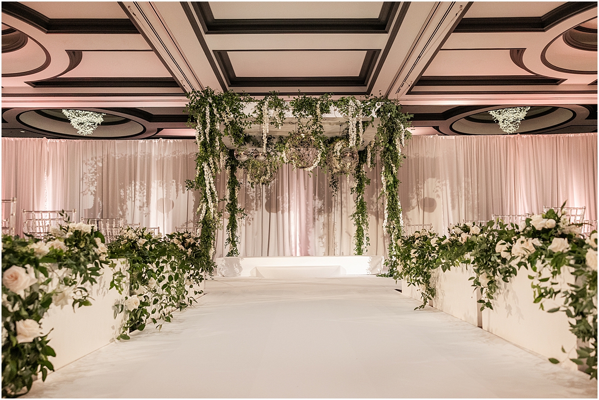 glamorous Chicago Renaissance Hotel wedding ceremony